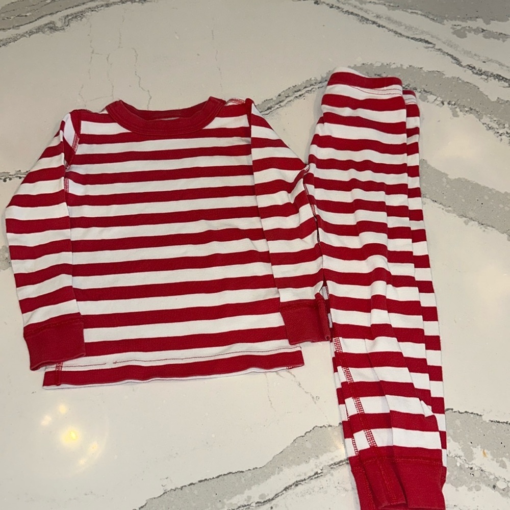 Hanna Andersson Organic Cotton PJs - size 100 (US 4)